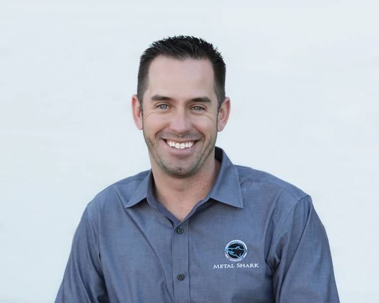 Chris Allard, CEO da Metal Shark. De Stock: Tubarão do metal
