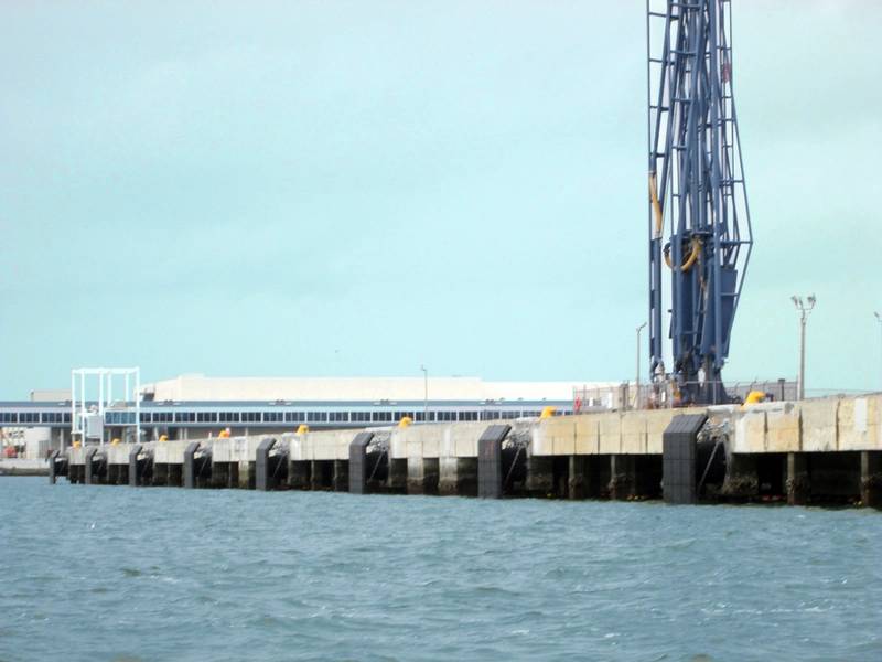 North Cargo Pier 1 com novas defensas marítimas, cabeços e calçadas de concreto (Foto: Canaveral Port Authority)
