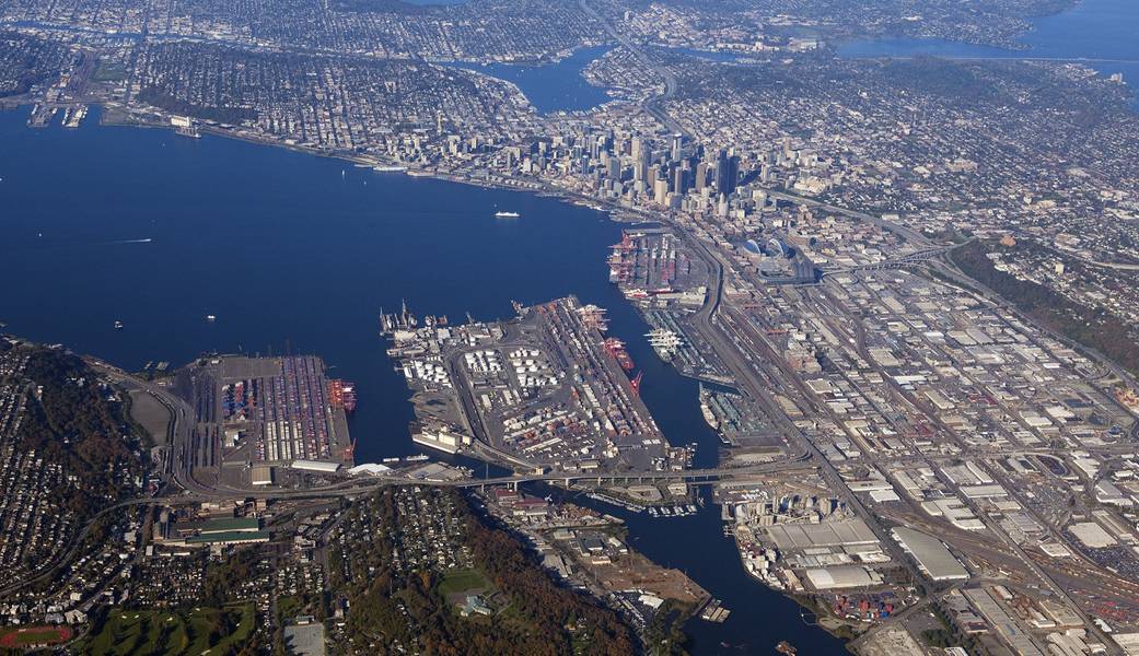 Uma vista aérea das docas de NWSA Seattle (CREDIT: NWSA)