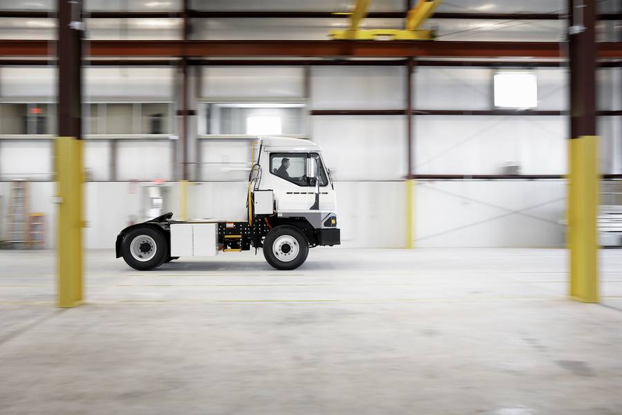 el tractor de terminal eléctrico Kalmar Ottawa, T2E