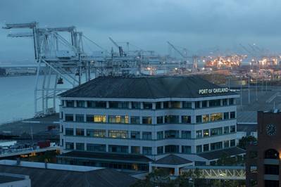 (फाइल फोटो: ओकलैंड का बंदरगाह)