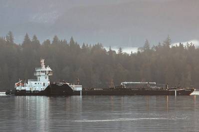 Burrard Inlet में द्वीप रायडर / आईटीबी संकल्प (फोटो क्रेडिट: कैरोलिन मैट, द्वीप टग)