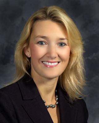 Christie Thomas, vicepresidenta de contratos y precios en su división Newport News Shipbuilding. (Foto: HII)