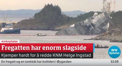 Fragata afundando (captura de tela da cobertura de streaming da NRK em https://www.nrk.no/. A NRK é a empresa pública de radiodifusão e televisão estatal norueguesa)