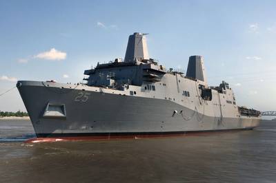 Το USS Somerset (LPD 25) ξεκινάει από το Ναυπηγείο Avondale το 2012. Το σκάφος έγινε αργότερα τελικό ναυτικό σκάφος για να αναχωρήσει από το ναυπηγείο, τον Φεβρουάριο του 2014. (US Navy photo courtesy of Huntington Ingalls Industries)