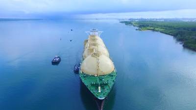 Em 28 de abril, o Canal do Panamá recebeu o trânsito inaugural do Neopanamax LNG Sakura a caminho dos EUA para o Japão. (Foto: Autoridade do Canal do Panamá)