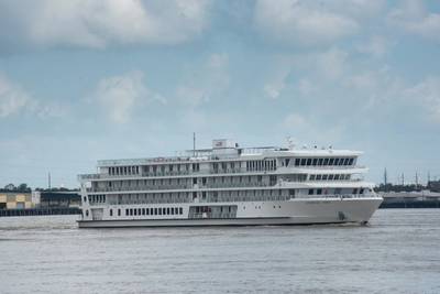 Американская песня, первая современная речная лодка в США, прибывает в Порт Нового Орлеана, прежде чем совершить свой первый круиз. (Фото: порт Нового Орлеана)