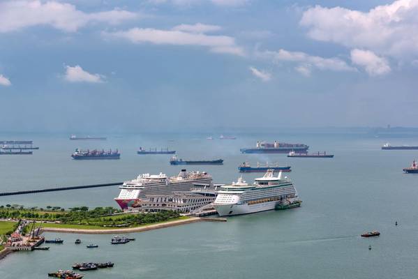 Die Häfen in Singapur haben begonnen, ankommende Reisende auf Passagier- und Handelsschiffen auf Coronavirus-Symptome zu untersuchen (© hit1912 / Adobe Stock).
