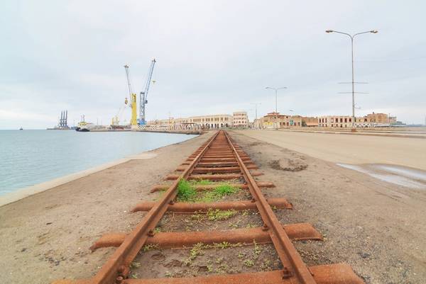 Massawa, uma cidade portuária na costa do Mar Vermelho da Eritreia (© robnaw / Adobe Stock)