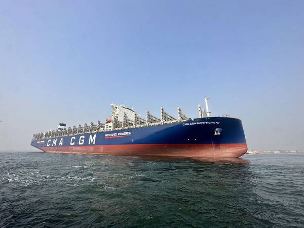 El Monte Cristo de CMA CGM es el primero de una serie de seis portacontenedores de metanol de 15.000 TEU, como parte de la estrategia de descarbonización del grupo. Imagen cortesía de CMA CGM.