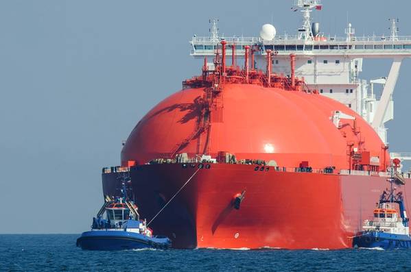 非典型LNG运输船航行至泊位。 （文件图片/ Adob​​estock /©Fotmart
