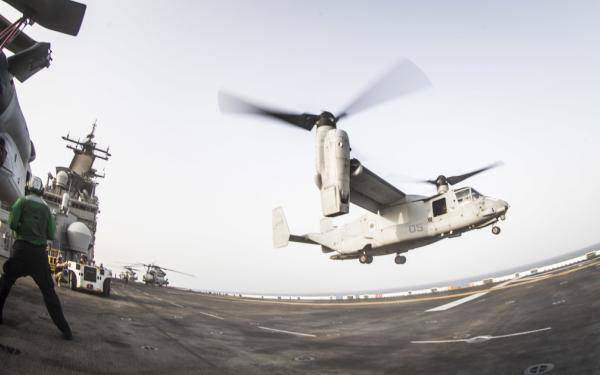 Datei Bild: Flight Ops auf dem USS Boxer (CREDIT: USN)