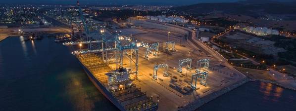 أزمير. الموافقة المسبقة عن علم: APM Terminals