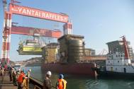 Chinese Shipyard Scene: Photo credit Wiki CCL2
