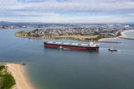 Coal Ship entering Newcastle Port - Credit; jeayesy/AdobeStock