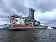 Fivelborg loading beet pulp pellets Gavilon Grain Port of Duluth-Superior
Provided by Duluth-Seaway Port Authority