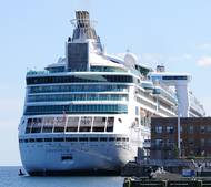 Grandeur of the Seas: Photo credit Taxiarchos228 at the German language Wikipedia