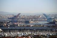File Image: the port of Los Angeles / CREDIT: Adobestock / © Ginton