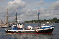 Inshore Fishing Boats: Photo credit Likedeel CCL