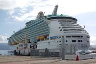 Navigator of the Seas: Photo credit CCL Bahnfrend