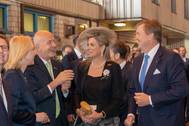 Peter Fetten informs the royal couple about the construction of the Global Class cruise ships. © MV WERFTEN