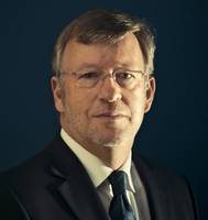 Knud Sörensen is being seen off into retirement (Photo: Port of Kiel)