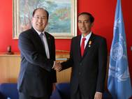 The visit by Indonesia's President Joko Widodo (right) was part of Lim’s initiative to raise awareness of IMO within the broader audience of global leadership (Photo: IMO)