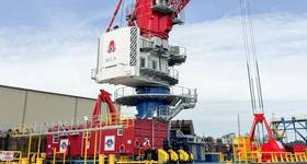 The CBG 500 E enhances river operations and marks a major step in strengthening the regional logistics infrastructure on the
Mississippi River.
Image courtesy Liebherr