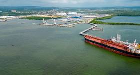 Daytime view of the Puerto Bahía LNG import terminal site in Cartagena Bay, Colombia. Photo: Puerto Bahía