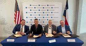 Secretary Duffy and MARAD Administrator Carmel were joined by Port of Corpus Christi CEO Kent Britton and Commission Chairman Gabe Guerra for the MOU signing. ©  U.S. Dept of Transportation