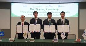 From right: Mr. Keemoon, Executive Director for Global SEA Division, Weathernews Inc.; Dr. Hyun Joe Kim, Executive Vice President, Head of Ship & Offshore Research Institute, Samsung Heavy Industries; Capt. Jack H.M. Yang, Deputy Div. Chief, Ship Div., Evergreen Marine Corporation; and Dr. Yoshiya Yamaguchi, Executive Vice President, ClassNK. © ClassNK