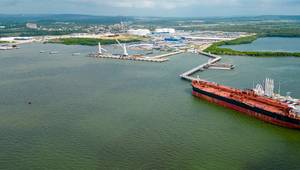 Daytime view of the Puerto Bahía LNG import terminal site in Cartagena Bay, Colombia. Photo: Puerto Bahía