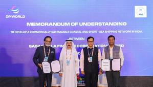 (L-R) Ganesh Raj, Global COO - Marine Services, DP World, H.E. Sultan Ahmed bin Sulayem, Group Chairman and Chief Executive Officer of DP World, Shri Sarbananda Sonowal, Union Minister of Ports, Shipping and Waterways (MoPSW) and S. T. Selvam, Director (Projects), Sagarmala Finance Corporation Limited. © Unifeeder/DP World
