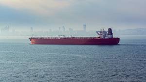 Asia Crude Imports Surge as China, India Snap Up Russian Oil