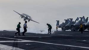 An E-2D Hawkeye, attached to Airborne Command & Control Squadron (VAW) 117, launches from the flight deck of Nimitz-class aircraft carrier USS Abraham Lincoln (CVN 72) during Operation Epic Fury, March 31, 2026. (U.S. Navy photo)