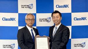 Right: Mr. Shingo Ikeda, Managing Corporate Officer, “K” LINE    
Left: Mr. Masaki Matsunaga, Executive Vice President, ClassNK