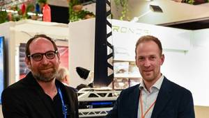 Tom Wolodarsky, Senior Surveyor and Lead Specialist WASP, LR (left) presenting the AiP to Hermen de Jong, Innovation Manager, Rondal at Metstrade 2025 in Amsterdam. © LR