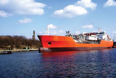 The Antony Veder-owned Coral Methane is one of the first small LNG vessels capable of delivering LNG bunkers
