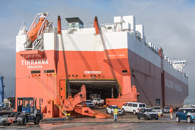 Local workers unload new automobiles from the WWO vessel at the Port of Hueneme (Photo: Port of Hueneme)
