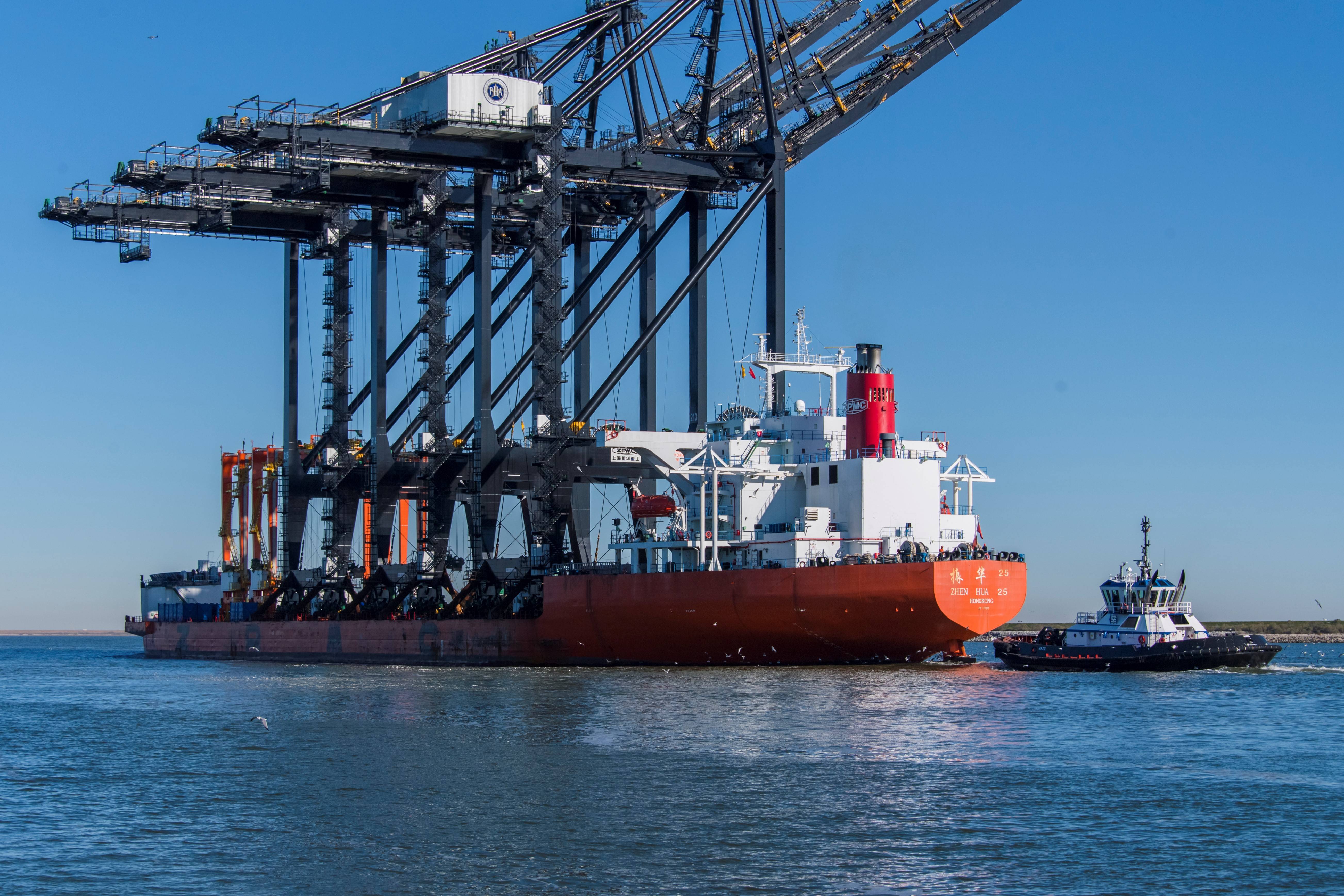 Port Houston Adds Three Neo-Panamax STS Cranes