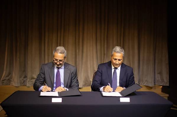 The agreement was signed by Fincantieri's CEO and Managing Director Pierroberto Folgiero and ADSP President Vincenzo Garofalo. (Photo: Fincantieri)