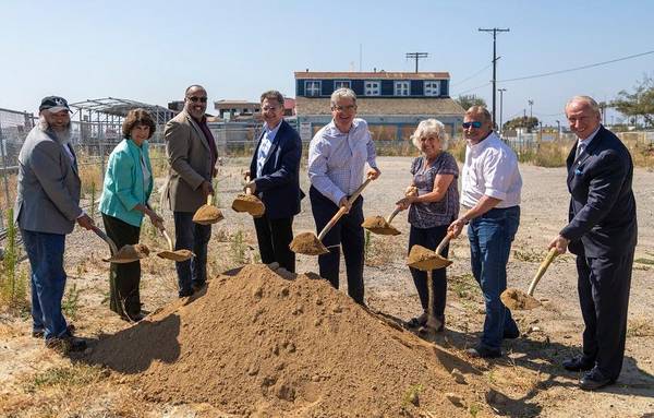 From left: Los Angeles Harbor Commissioner Michael Muñoz, Commissioner Lucille Roybal-Allard, Commissioner I. Lee Williams, Port of Los Angeles Deputy Executive Director Tony Gioiello, Los Angeles City Councilmember Tim McOsker, Commissioner Diane Middleton, West Harbor Vice President Eric Johnson, and Port Executive Director Gene Seroka at the groundbreaking of phase two of the San Pedro Promenade on the LA Waterfront.