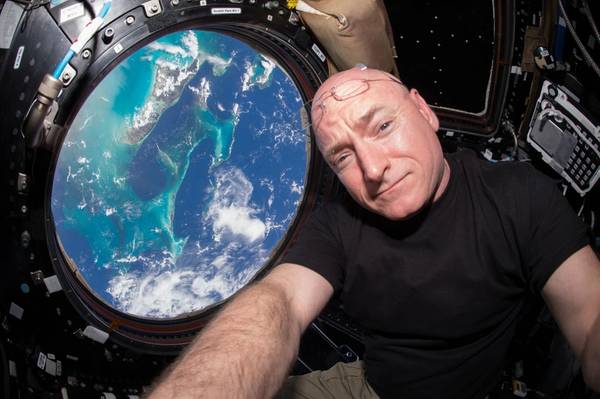 NASA astronaut Scott Kelly inside the cupola of the International Space Station (Photo: NASA)