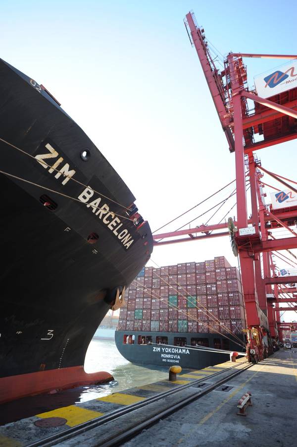Zim boxship cargo operations. CREDIT: ZIM