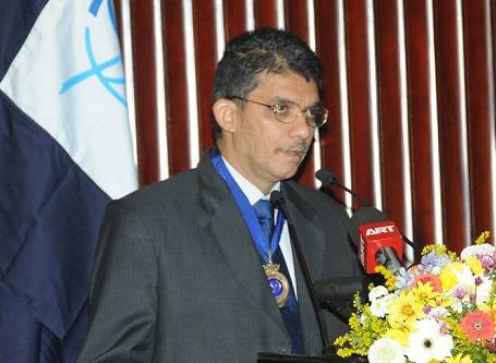 Captain Sivaraman (Krish) Krishnamurthi FNI, President of The Nautical Institute, speaking at the Institute's 2013 AGM & Seminar in Colombo, Sri Lanka