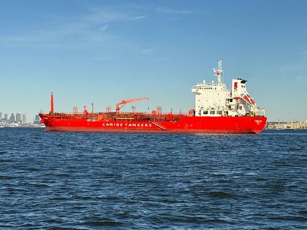 Caribe Tankers USA, Inc (CTU) will trial Inmarsat’s fully managed bonded connectivity service, NexusWave, on board the chemical tankers Caribe Maria and Caribe Luna. Credit: Inmarsat Maritime