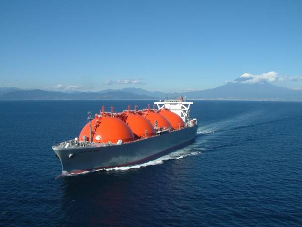 LNG Carrier: Photo credit CCL2