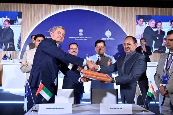 The concession agreement was signed between Shri S. K. Mehta, Chairman of Deendayal Port Authority and Rizwan Soomar, MD and CEO, India Subcontinent, Middle East and North Africa, DP World. 