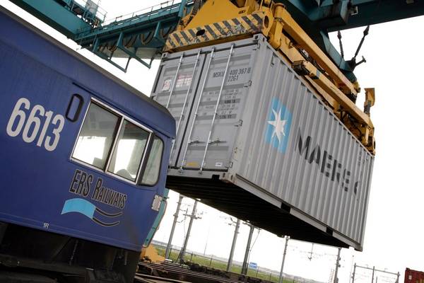 Container loading: Photo courtesy of Maersk Line