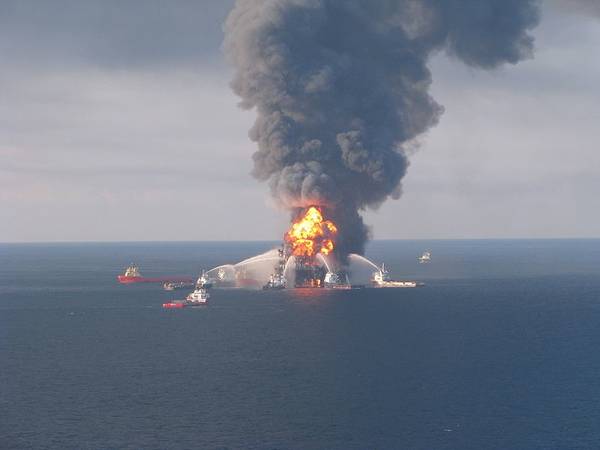 Deepwater Horizon Accident: Photo credit USCG